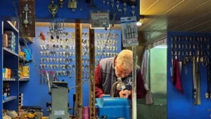 How to start your own locksmith business